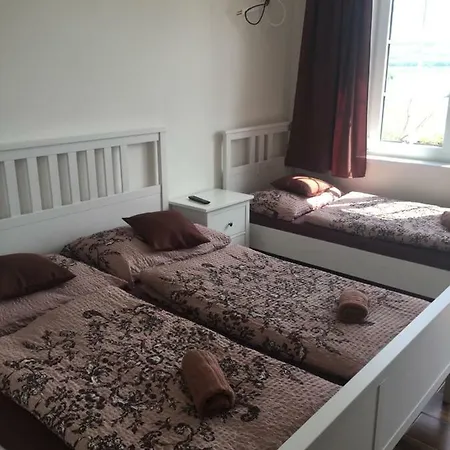 Penzion šedivý Strachotin